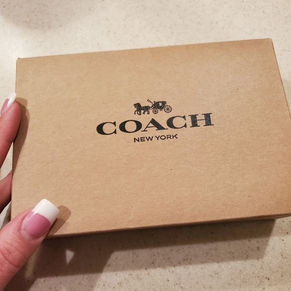 Coach Wallet - Picture 4 of 4